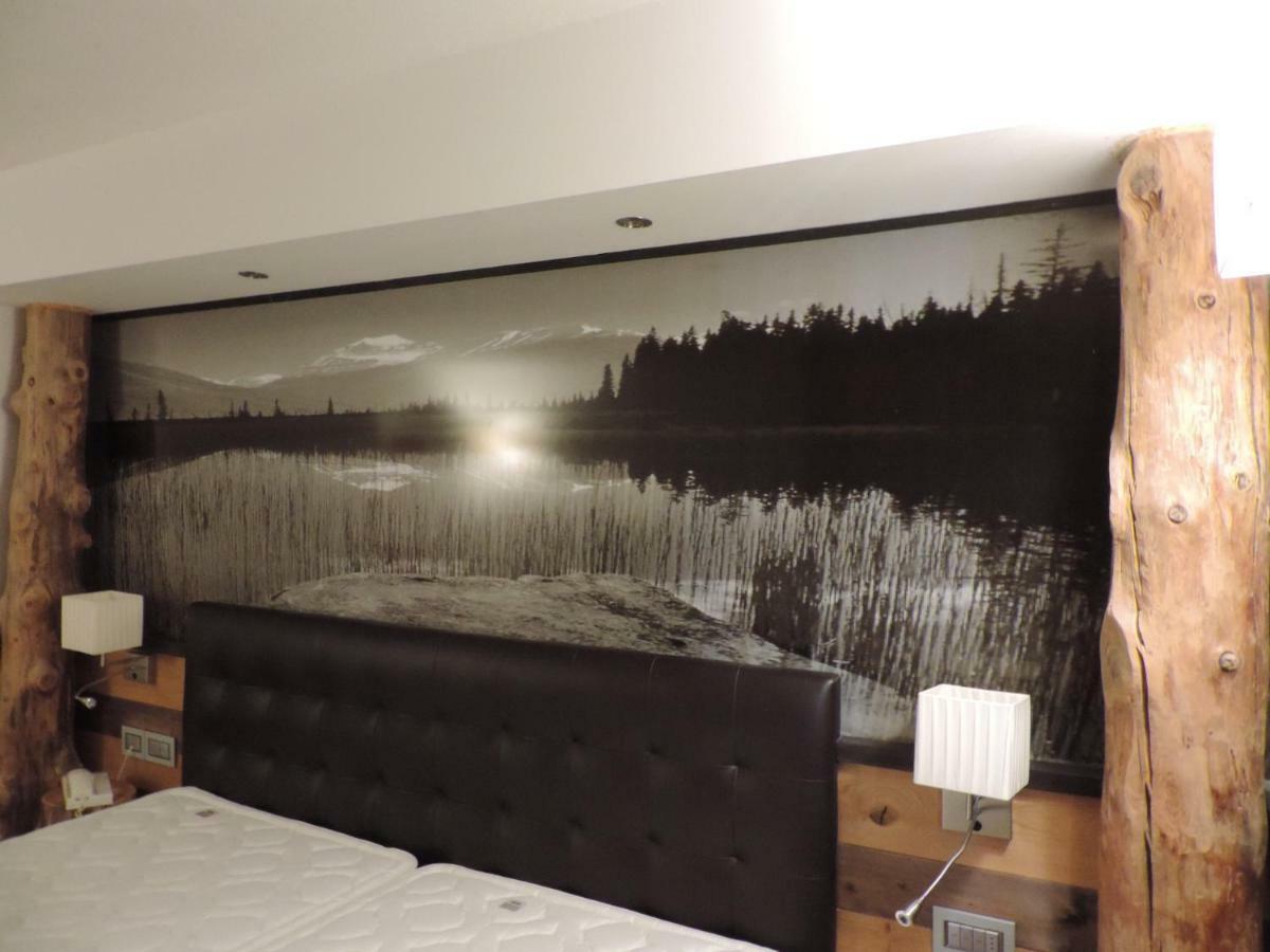 Hotel Scoiattolo Тезеро Екстериор снимка