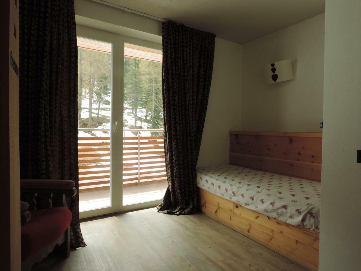 Hotel Scoiattolo Тезеро Екстериор снимка