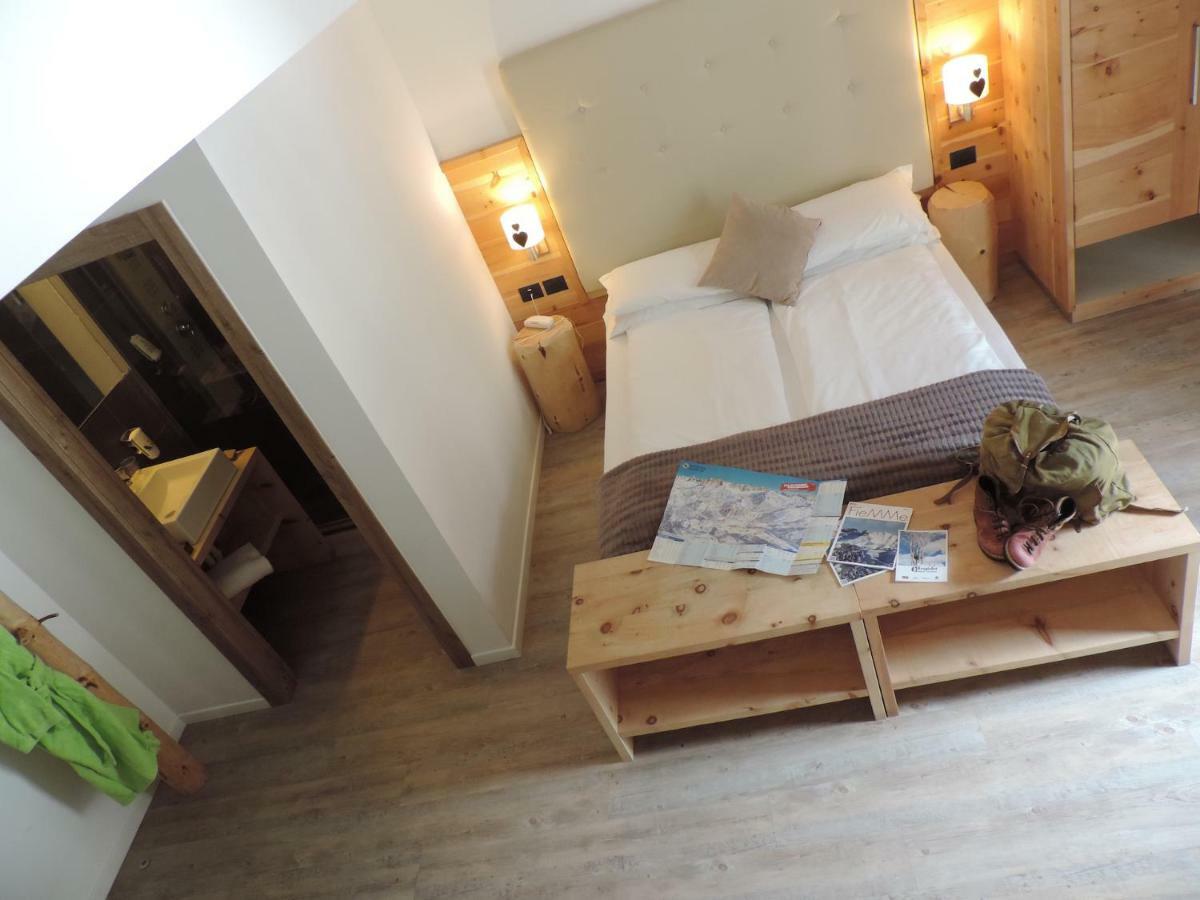 Hotel Scoiattolo Тезеро Екстериор снимка