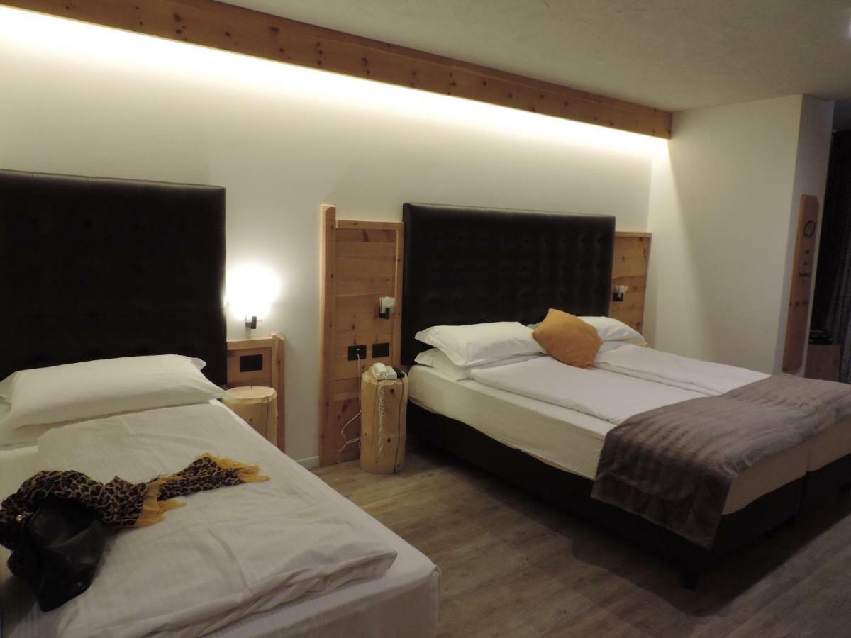 Hotel Scoiattolo Тезеро Екстериор снимка